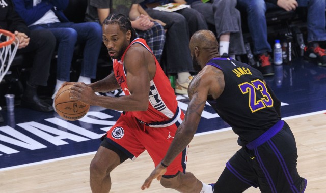 开云入口-哈登走了 快船还留着伦纳德有何意义？火湖都能不动主力轻松配平